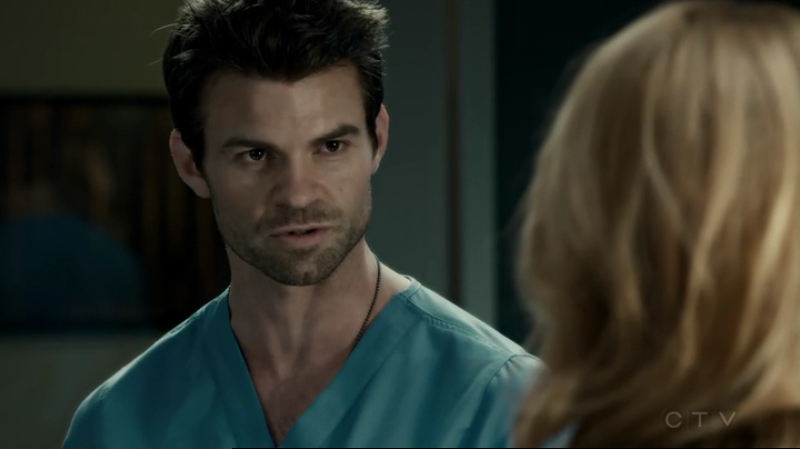 VampireDiariesWorld-dot-org_SavingHope2x12-0946.jpg