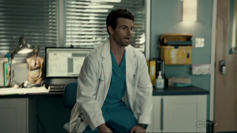 VampireDiariesWorld-dot-org_SavingHope2x12-1355.jpg