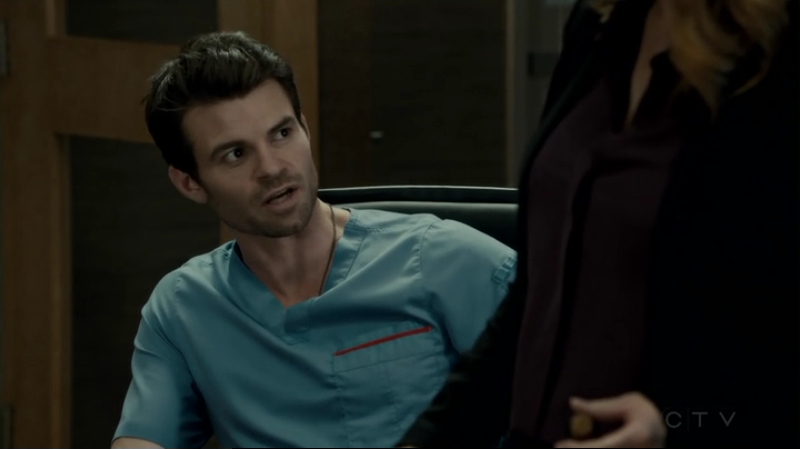 VampireDiariesWorld-dot-org_SavingHope2x12-1624.jpg