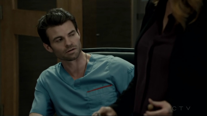 VampireDiariesWorld-dot-org_SavingHope2x12-1625.jpg