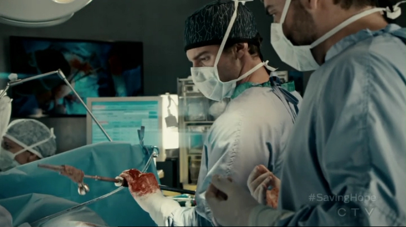 VampireDiariesWorld-dot-org_SavingHope2x12-1830.jpg