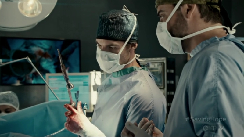 VampireDiariesWorld-dot-org_SavingHope2x12-1837.jpg