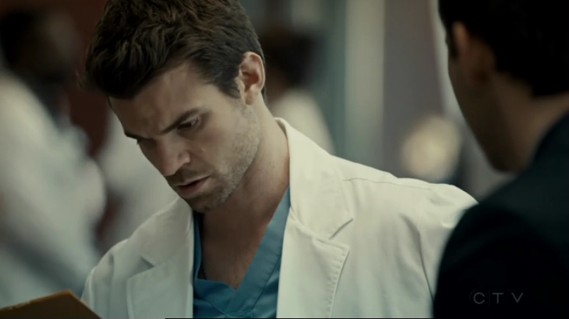 VampireDiariesWorld-dot-org_SavingHope2x12-1908.jpg