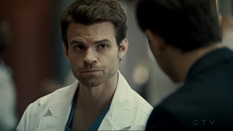 VampireDiariesWorld-dot-org_SavingHope2x12-1923.jpg