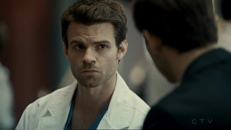 VampireDiariesWorld-dot-org_SavingHope2x12-1924.jpg