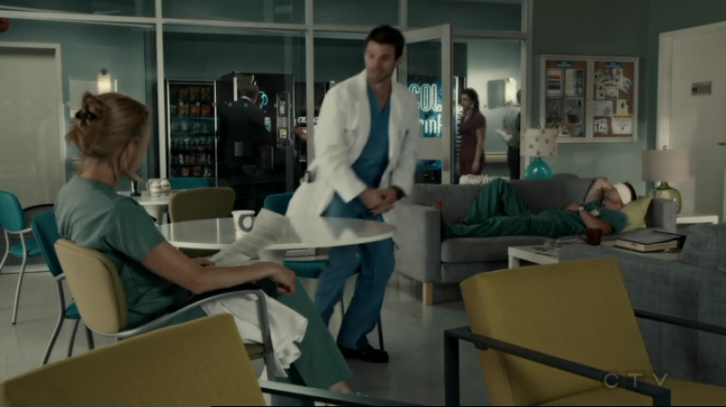 VampireDiariesWorld-dot-org_SavingHope2x12-1930.jpg