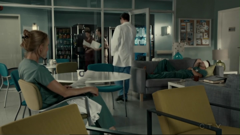 VampireDiariesWorld-dot-org_SavingHope2x12-1932.jpg