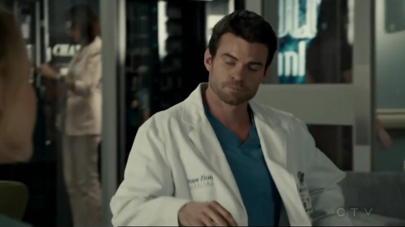 VampireDiariesWorld-dot-org_SavingHope2x12-1959.jpg