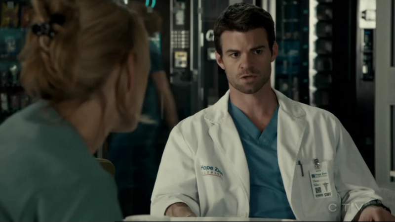 VampireDiariesWorld-dot-org_SavingHope2x12-1971.jpg