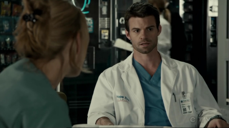 VampireDiariesWorld-dot-org_SavingHope2x12-1973.jpg