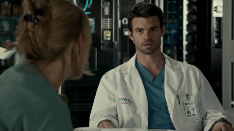 VampireDiariesWorld-dot-org_SavingHope2x12-1974.jpg