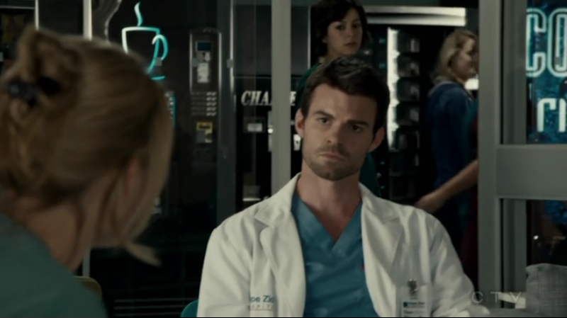 VampireDiariesWorld-dot-org_SavingHope2x12-1983.jpg