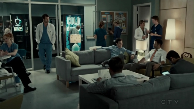 VampireDiariesWorld-dot-org_SavingHope2x12-2328.jpg