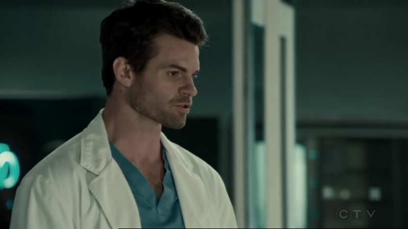 VampireDiariesWorld-dot-org_SavingHope2x12-2336.jpg