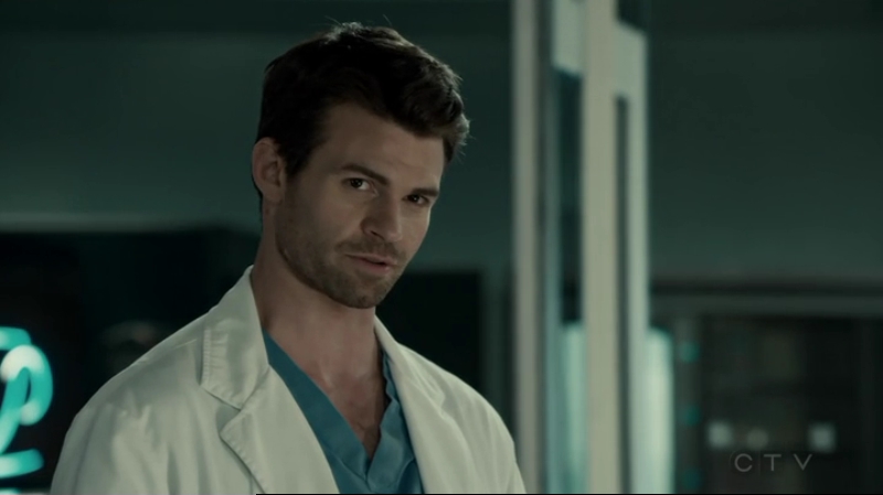 VampireDiariesWorld-dot-org_SavingHope2x12-2366.jpg