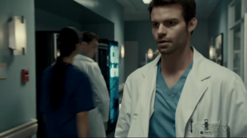 VampireDiariesWorld-dot-org_SavingHope2x12-2383.jpg