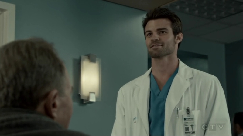 VampireDiariesWorld-dot-org_SavingHope2x12-2397.jpg