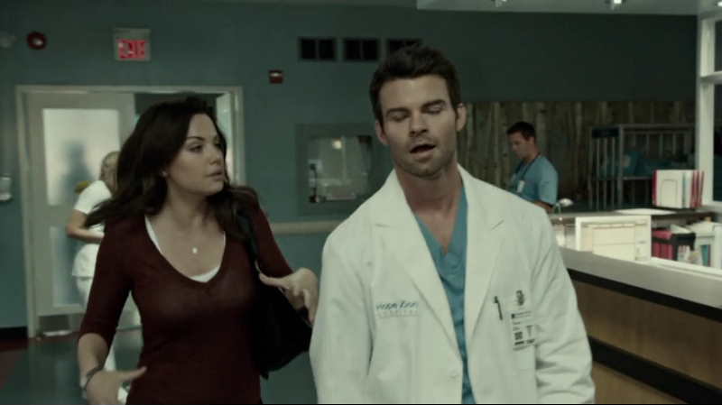 VampireDiariesWorld-dot-org_SavingHope2x14-0017.jpg