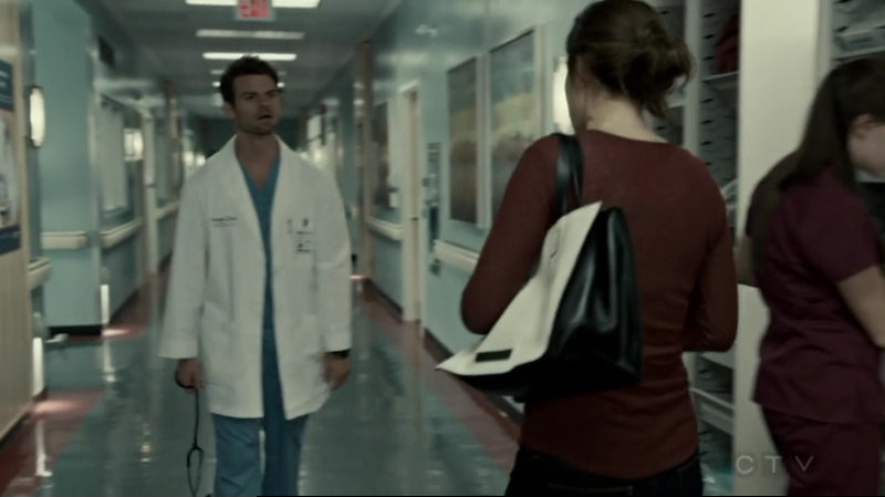 VampireDiariesWorld-dot-org_SavingHope2x14-2262.jpg