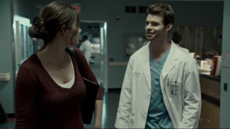 VampireDiariesWorld-dot-org_SavingHope2x14-2268.jpg