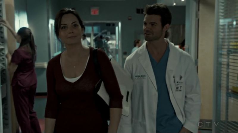 VampireDiariesWorld-dot-org_SavingHope2x14-2271.jpg