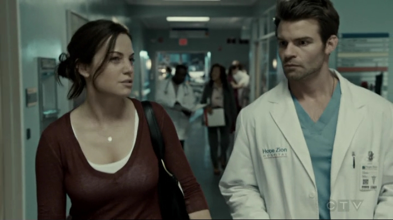 VampireDiariesWorld-dot-org_SavingHope2x14-2280.jpg