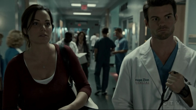 VampireDiariesWorld-dot-org_SavingHope2x14-2289.jpg