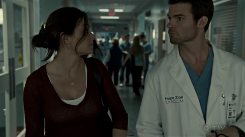 VampireDiariesWorld-dot-org_SavingHope2x14-2293.jpg