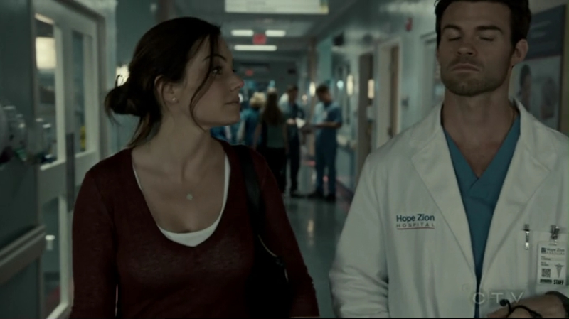 VampireDiariesWorld-dot-org_SavingHope2x14-2294.jpg