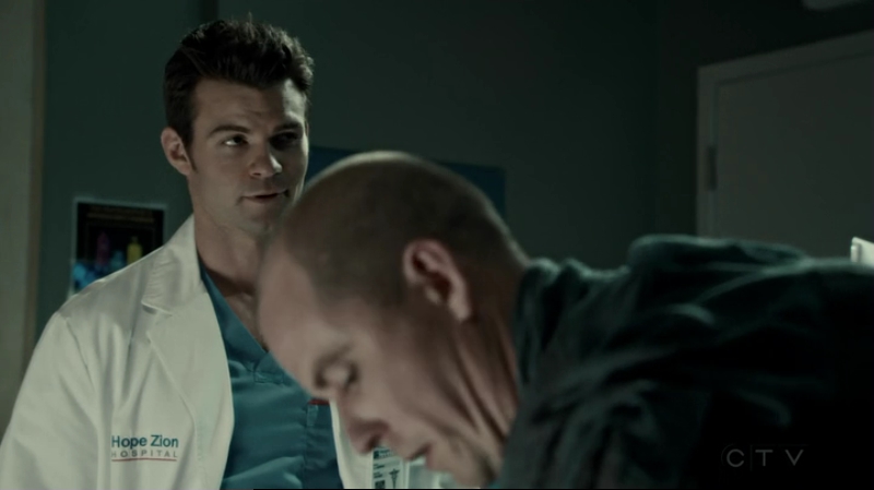 VampireDiariesWorld-dot-org_SavingHope2x15-0544.jpg