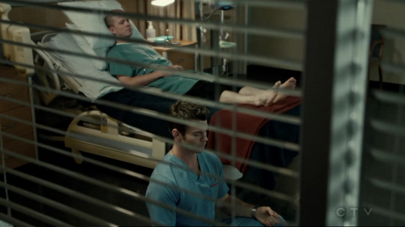 VampireDiariesWorld-dot-org_SavingHope2x15-2322.jpg