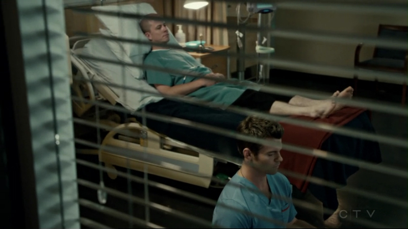 VampireDiariesWorld-dot-org_SavingHope2x15-2326.jpg