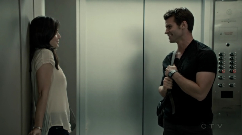 VampireDiariesWorld-dot-org_SavingHope2x15-2417.jpg