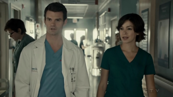 VampireDiariesWorld-dot-org_SavingHope2x16-0341.jpg