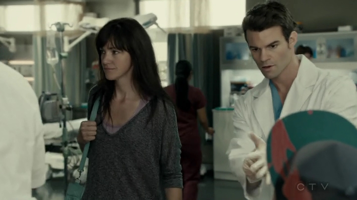 VampireDiariesWorld-dot-org_SavingHope2x16-0371.jpg