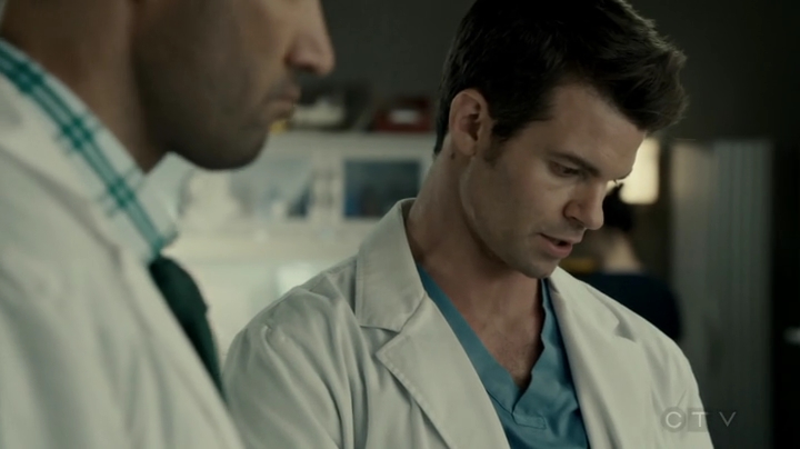 VampireDiariesWorld-dot-org_SavingHope2x16-0534.jpg