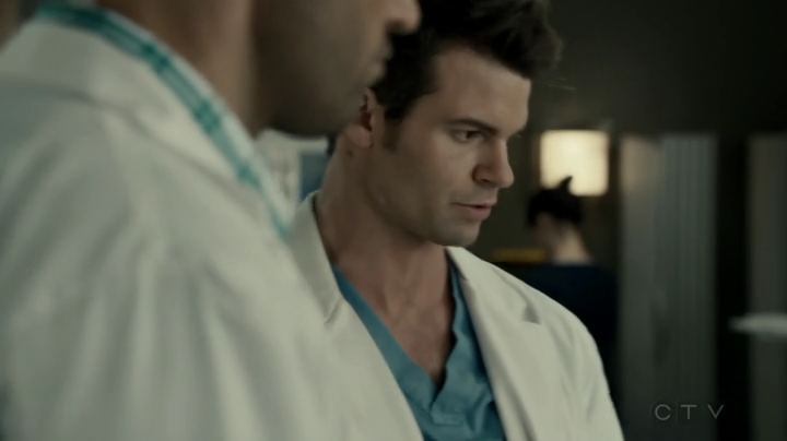 VampireDiariesWorld-dot-org_SavingHope2x16-0535.jpg