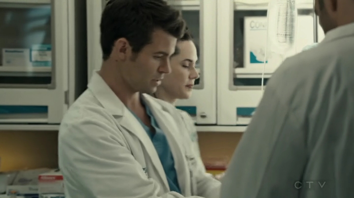 VampireDiariesWorld-dot-org_SavingHope2x16-0549.jpg