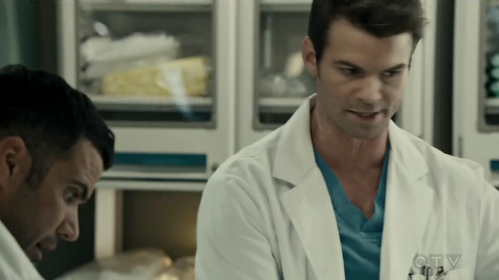 VampireDiariesWorld-dot-org_SavingHope2x16-0644.jpg