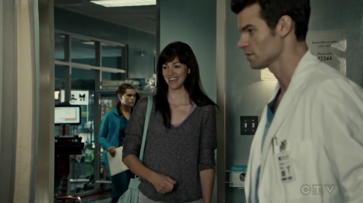 VampireDiariesWorld-dot-org_SavingHope2x16-1315.jpg