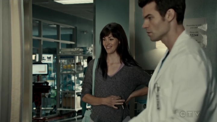 VampireDiariesWorld-dot-org_SavingHope2x16-1316.jpg