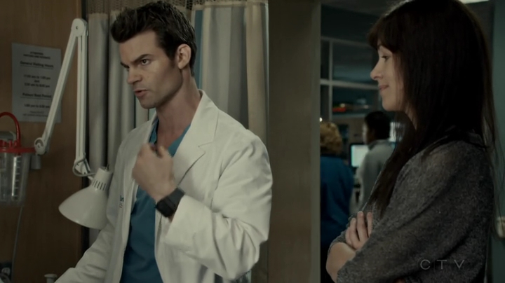 VampireDiariesWorld-dot-org_SavingHope2x16-1339.jpg