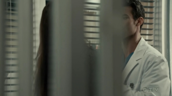 VampireDiariesWorld-dot-org_SavingHope2x16-1363.jpg