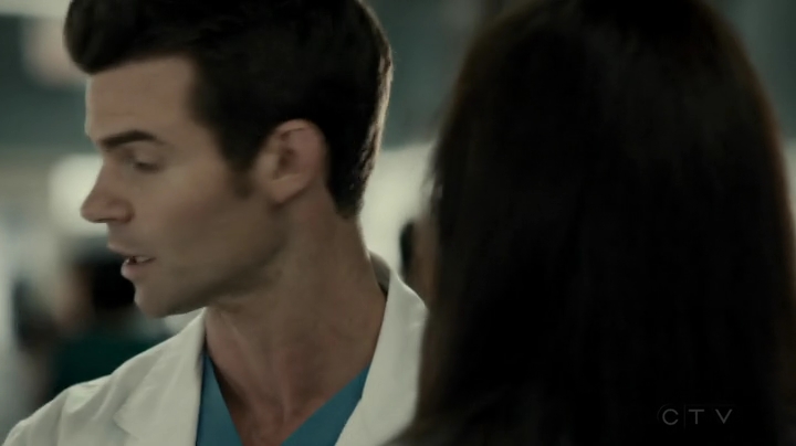 VampireDiariesWorld-dot-org_SavingHope2x16-1371.jpg