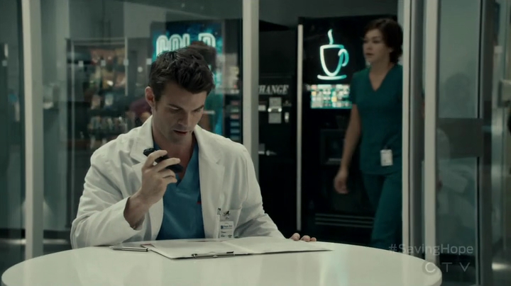 VampireDiariesWorld-dot-org_SavingHope2x16-1650.jpg