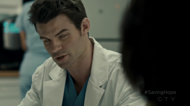 VampireDiariesWorld-dot-org_SavingHope2x16-1673.jpg