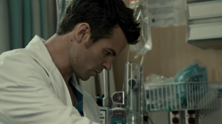 VampireDiariesWorld-dot-org_SavingHope2x16-1712.jpg