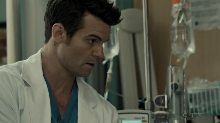 VampireDiariesWorld-dot-org_SavingHope2x16-1723.jpg