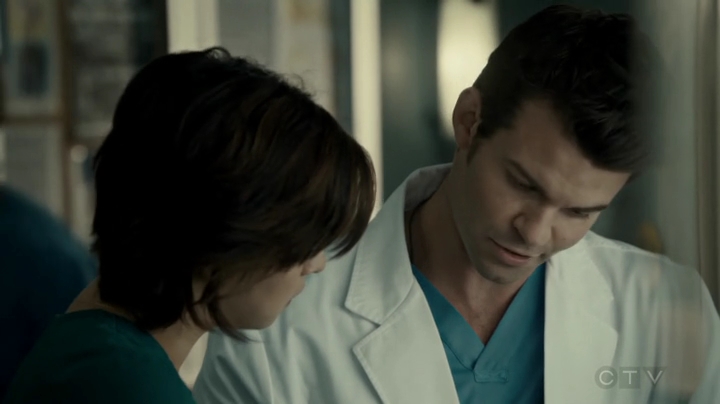 VampireDiariesWorld-dot-org_SavingHope2x16-1767.jpg