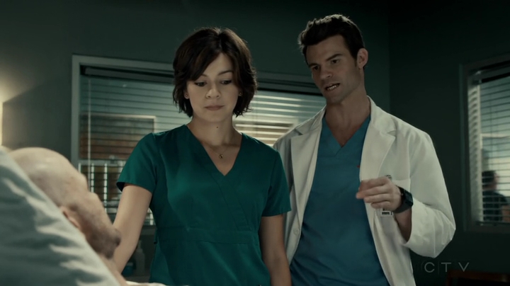 VampireDiariesWorld-dot-org_SavingHope2x16-2020.jpg